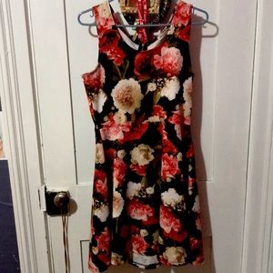 Black red and light pink flower dress large Ardenes super flattering isnt tight